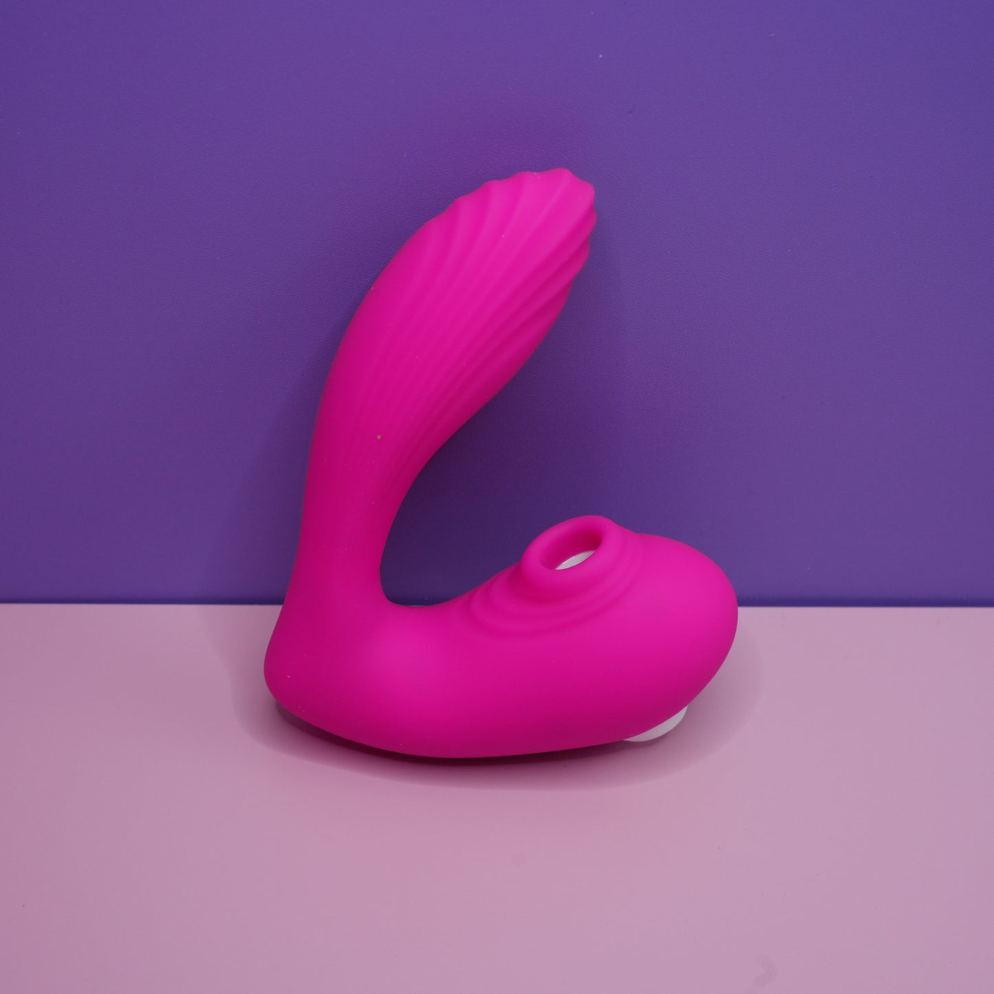Little Fox Sucking Vibrator